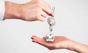 Продажа недвижимости супругу